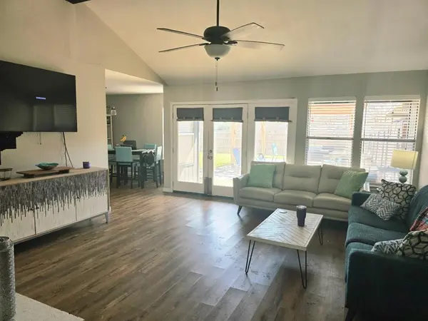 1002 Kingston Drive, Lewisville, TX 75067