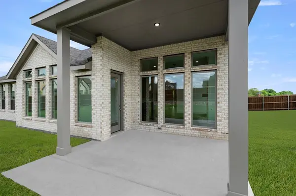 3043 Farmhouse Drive, Midlothian, TX 76065