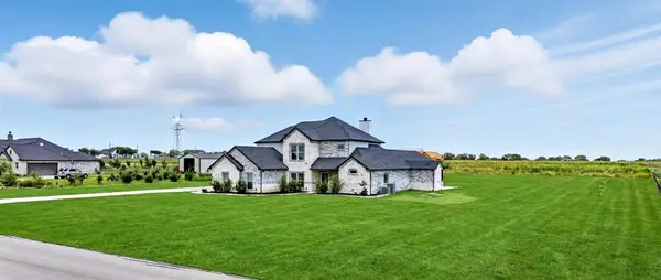 7271 Michelle Point, Krum, TX 76249