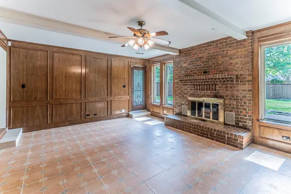 127 Nicklaus Nook, Lancaster, TX 75146