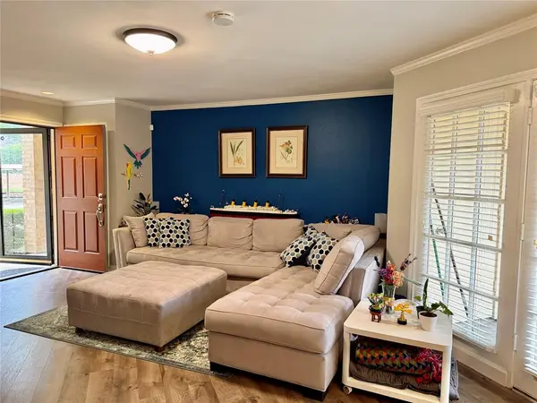 16301 Ledgemont Lane #181, Addison, TX 75001