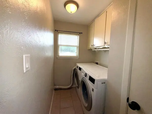 901 Gregory Avenue, Bedford, TX 76022