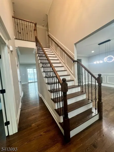 240 Atlantic Dr, Parsippany-troy Hills Twp., NJ 07054