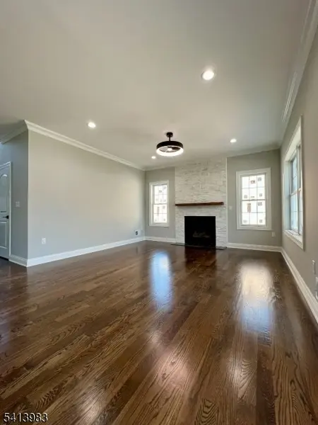 240 Atlantic Dr, Parsippany-troy Hills Twp., NJ 07054