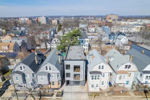 39 Grace St, Irvington Twp., NJ 07111