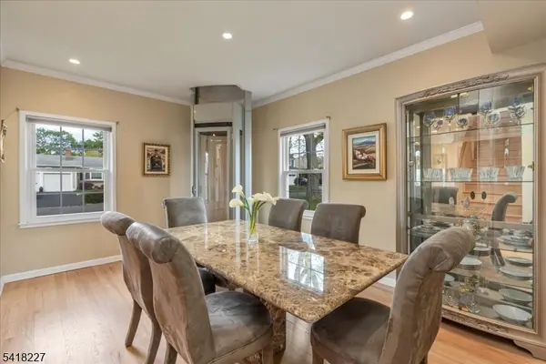 29 Mohawk Trl, Westfield Town, NJ 07090