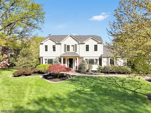 7 Evergreen Ct, Hillsborough Twp., NJ 08844