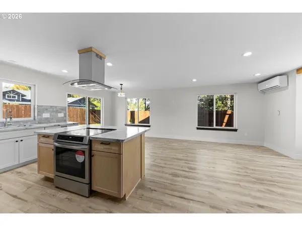 1736 DRURY LN, Grants Pass, OR 97527