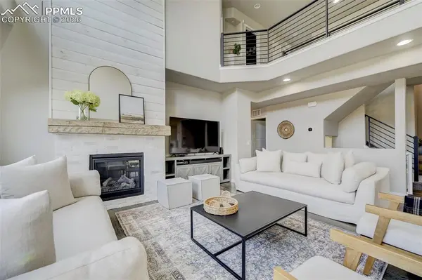 8182 Wheatland DR, Colorado Springs, CO 80908