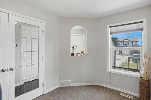 149 Canals CIR SW, Airdrie, AB T4B 3E8