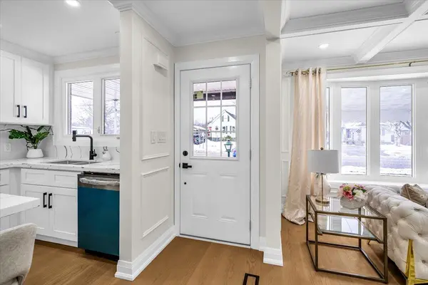 265 Gibbons ST #Main, Oshawa, ON L1K 0J4