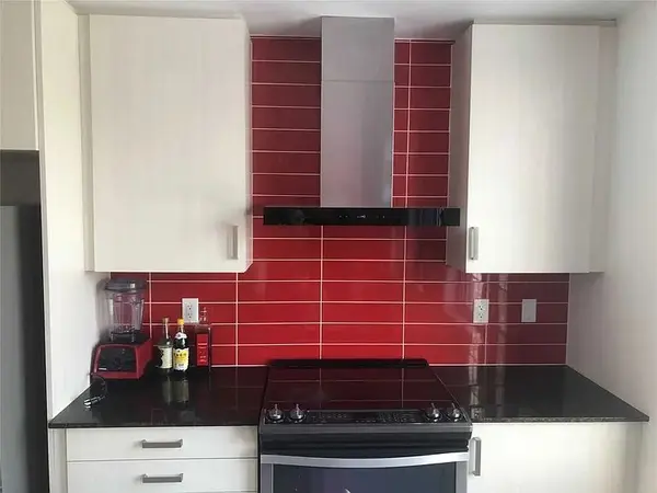 302 Clay Stones ST, Newmarket, ON L3X 0M1