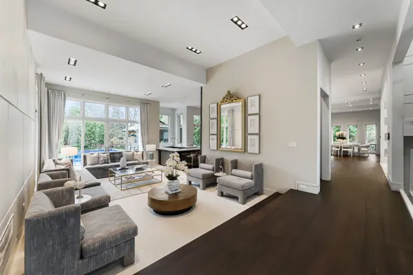 19 Maryvale CRES, Richmond Hill, ON L4C 6P6