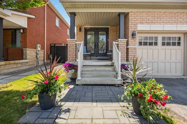131 Lormel Gate, Vaughan, ON L4H 0C5