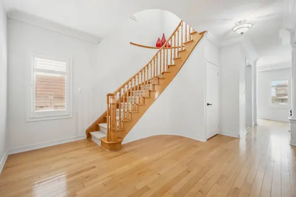 131 Lormel Gate, Vaughan, ON L4H 0C5