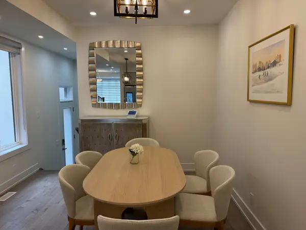 21 Kohn LN, Markham, ON L6C 3J3