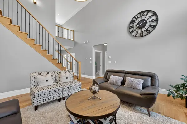 18 Walnut DR, Wasaga Beach, ON L9Z 0A9