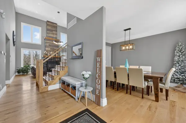 18 Walnut DR, Wasaga Beach, ON L9Z 0A9