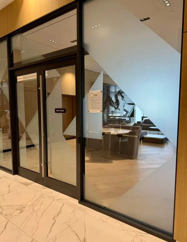 202 Burnhamthorpe RD E #1607, Mississauga, ON L5A 0B2