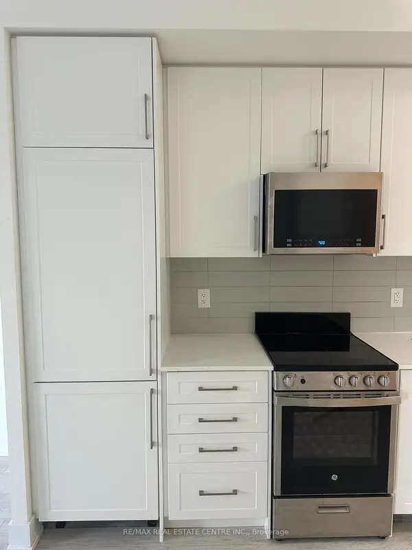 2450 Old Bronte RD #247, Oakville, ON L6M 5P6