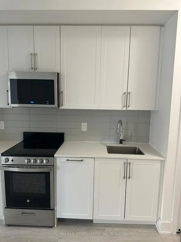 2450 Old Bronte RD #247, Oakville, ON L6M 5P6