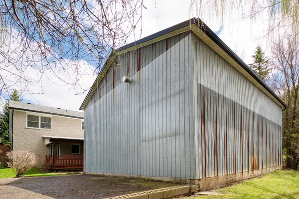 108 Queensway DR, Woolwich, ON N0B 2N0