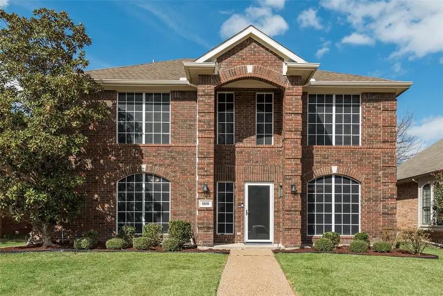 8809 Greenwood Trail, Rowlett, TX 75088