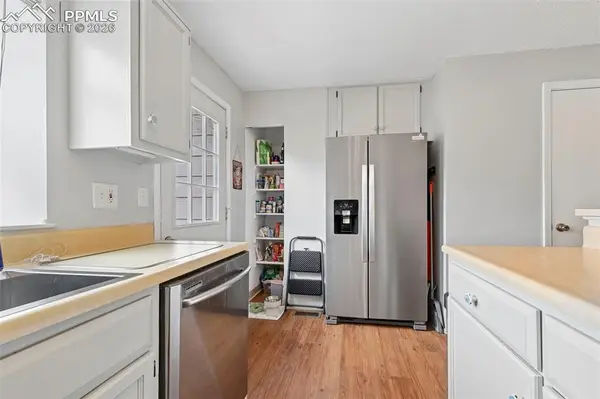 6816 Overland DR, Colorado Springs, CO 80919