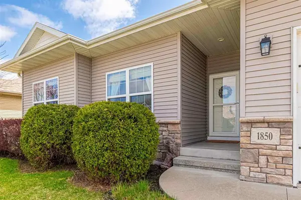 1850 Wood Duck Ct, North Liberty, IA 52317