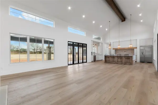 2004 Rana Drive, Cresson, TX 76035