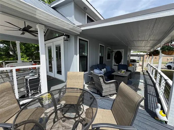 817 Brazos Harbor Circle, Granbury, TX 76048