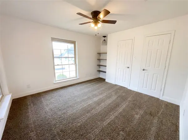 401 Kenshire Drive, Benbrook, TX 76126