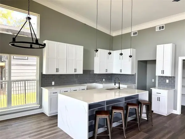 11194 Lakeside Lane, Mabank, TX 75156