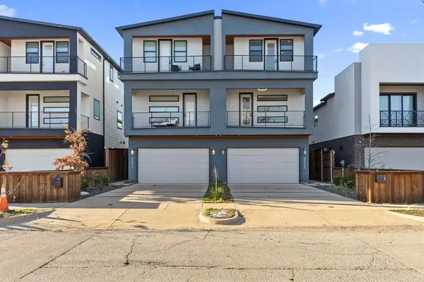 2433 Vagas Street,  Dallas,  TX 75219