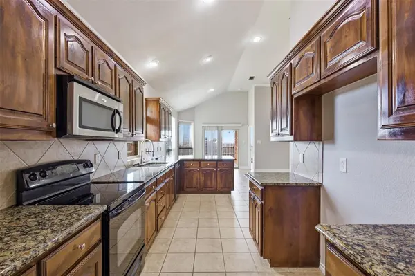 941 Jodie Drive, Weatherford, TX 76087