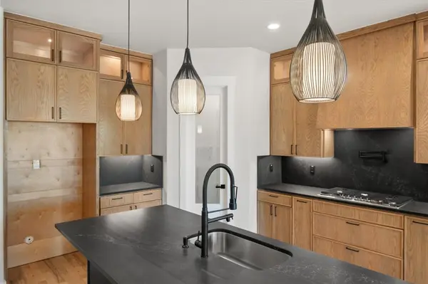 117 Yvonne Street, Red Oak, TX 75154