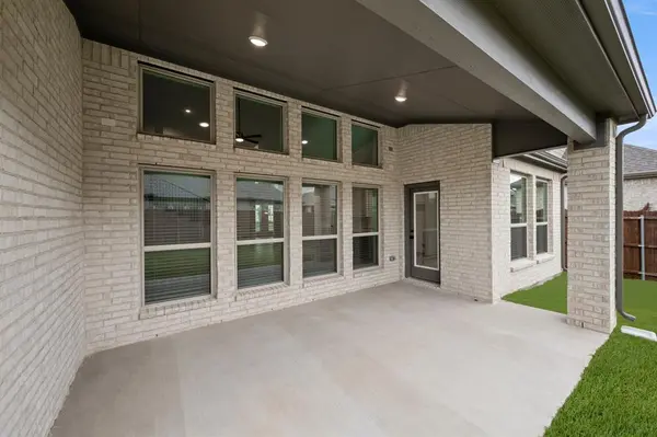 6729 Rosby Avenue, Fort Worth, TX 76123