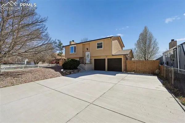 4963 Ridenour DR, Colorado Springs, CO 80916