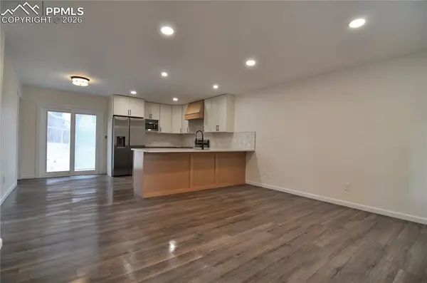 995 Oakwood DR, Castle Rock, CO 80104