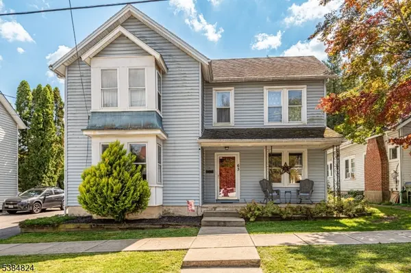 63 Main St, Bloomsbury Boro, NJ 08804