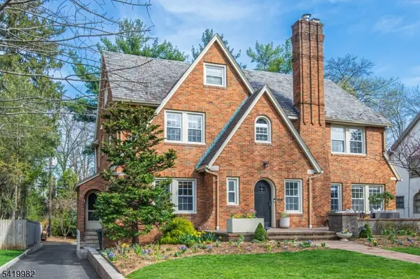 19 The Fairway, Montclair Twp., NJ 07043