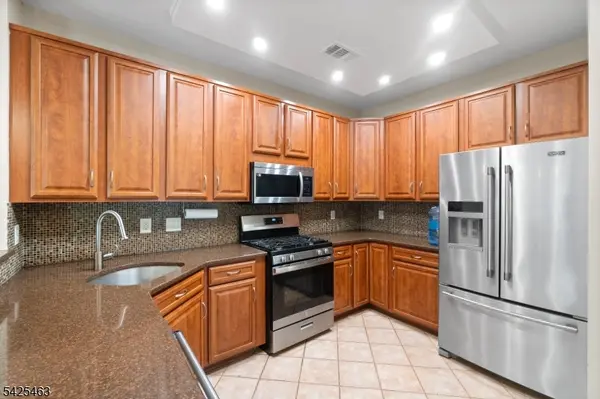 40 Four Oaks Road #40, Bedminster Twp., NJ 07921