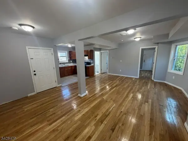 10 Tillinghast St #2, Newark City, NJ 07108