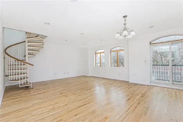 8405 19th AVE #3B, Brooklyn, NY 11214