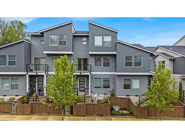 17346 SE CROSSROADS AVE, Happy Valley, OR 97086