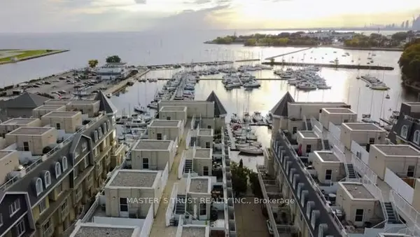 30 Stadium RD #238, Toronto C01, ON M5V 3P4