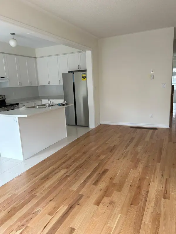 2547 Hibiscus DR, Pickering, ON L1X 0M6