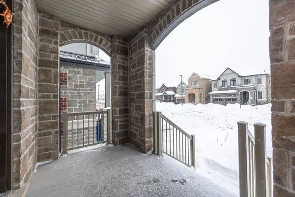 357 Danny Wheeler BLVD, Georgina, ON L4P 0K2