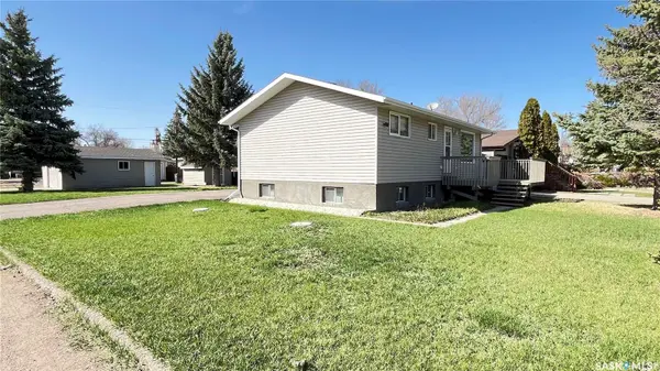117 Herbert STREET, Maple Creek, SK S0N 1N0