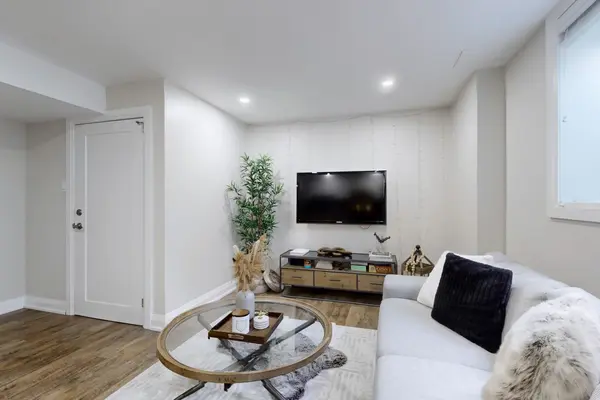 419 Wettlaufer TER, Milton, ON L9T 7N4